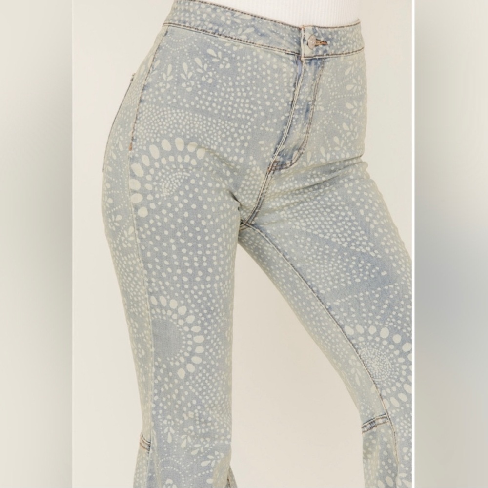 “NWT” Sz 30 Free People Just Float on Flare Jeans in Indigo Combo. #classic - Picture 2 of 6